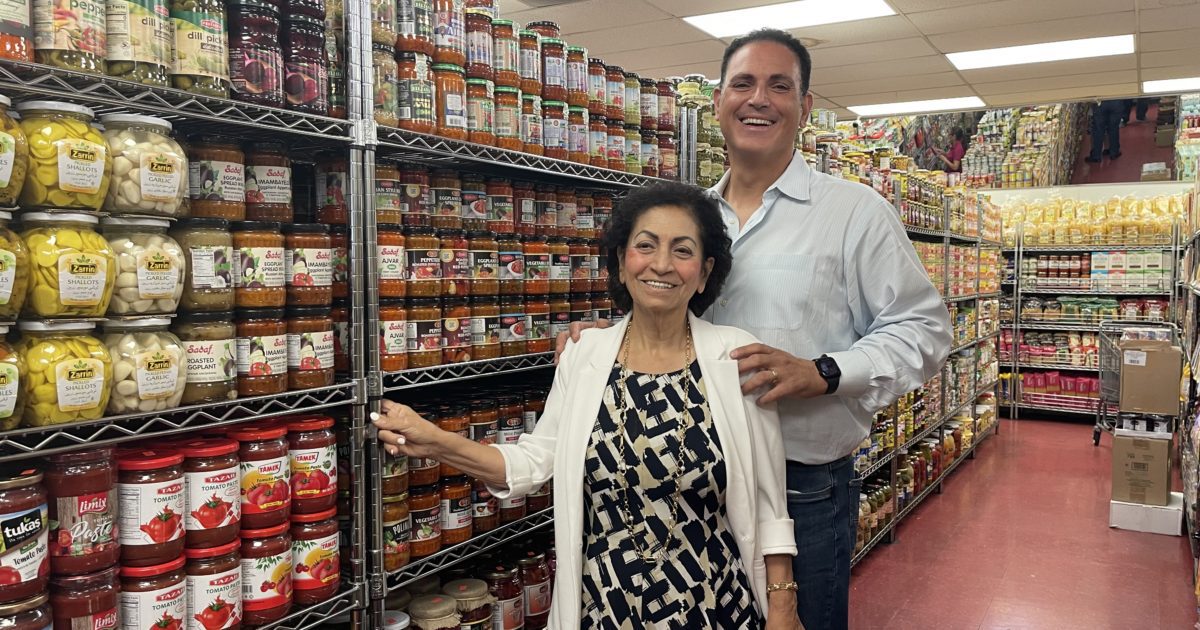 The Biz Defeat: Worldwide Food Bazaar delivers the entire world to San Jose