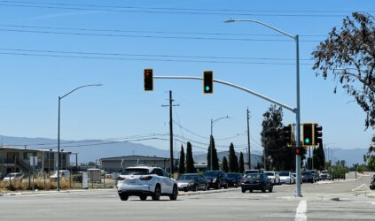 traffic light Ocala Avenue and Capitol Expressway East San Jose traffic light took months to replace