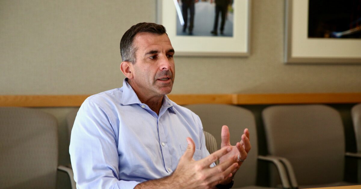 Silicon Valley lawmaker favors AI tech partnerships over regulations - San Jose Spotlight