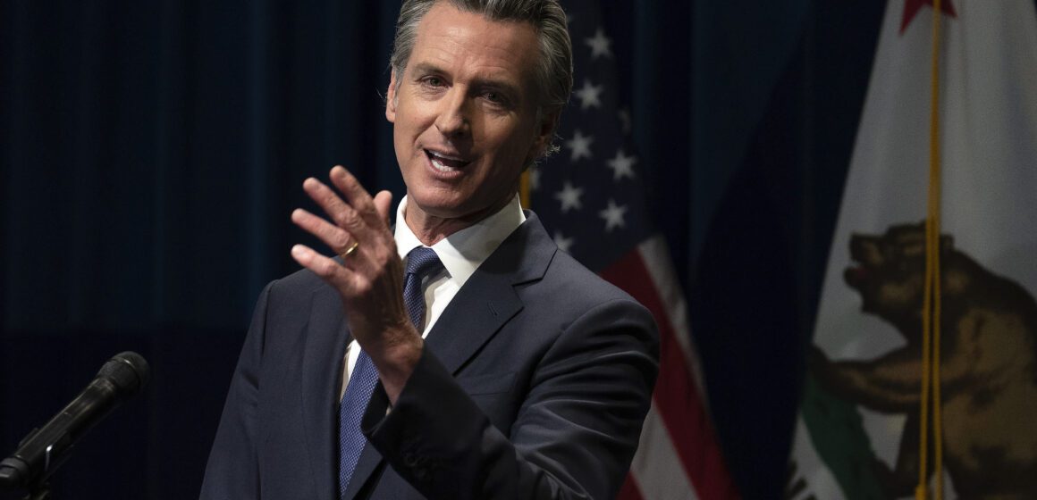 California governor strikes back with new redistricting plan