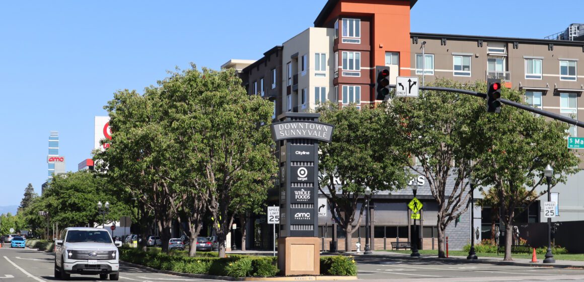 Downtown Sunnyvale Entrance Photo of Mathilda Avenue with Downtown Sunnyvale sign centered, showing Cityline, Target, Wholefoods and the AMC theater logls