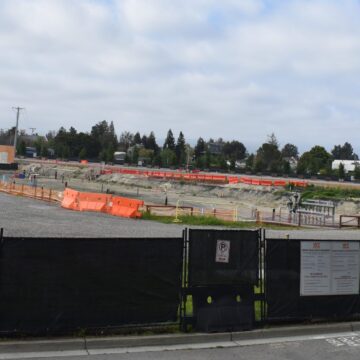 A construction lot surrounded by fencing in Mountain View, California