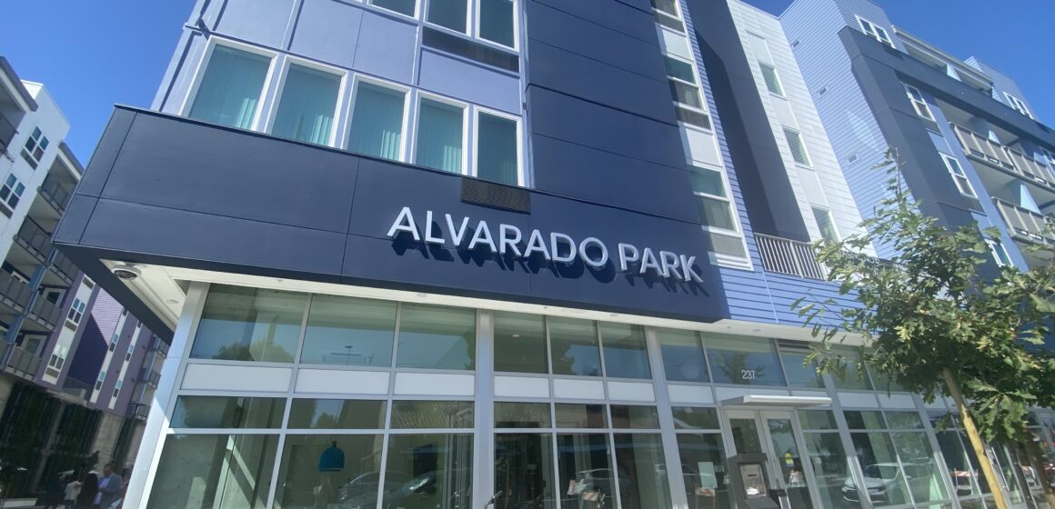 A 5-story apartment building in San Jose, California