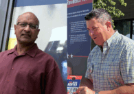 Một hình ảnh chia đôi của hai người đàn ông ở bên phải và bên trái của hình ảnh