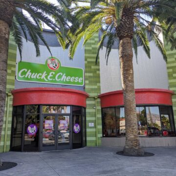 Fact Brief: Is San Jose home to the first ever Chuck E. Cheese location?
