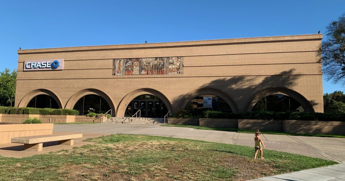 Six-story housing to replace Mountain View's iconic Chase Bank - San Jose Spotlight
