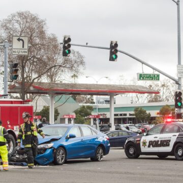 Mountain View Embarcadero two car collison