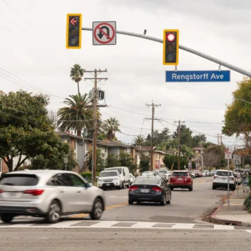 -MV_Rengstorff-Latham-giao lộ_05 Giao thông trên đường phố