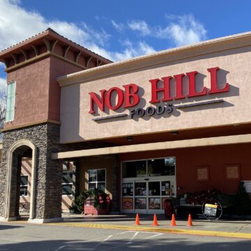 The exterior of a grocery store in Mountain View, California