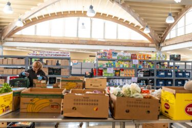 Una organización sin fines de lucro de Mountain View renuncia a la financiación federal por principios