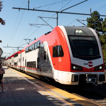A train at a transit stop in mountain View, California