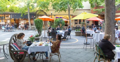 People eating at tables outside in Mountain View, California