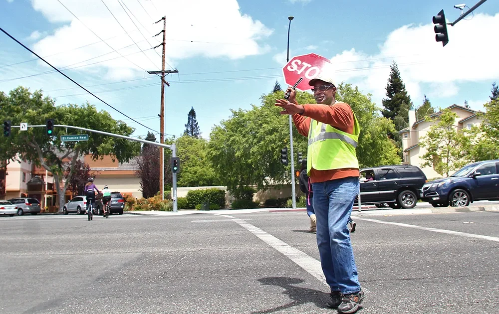 Palo Alto poised to restore crossing guard funding after public uproar - San Jose Spotlight