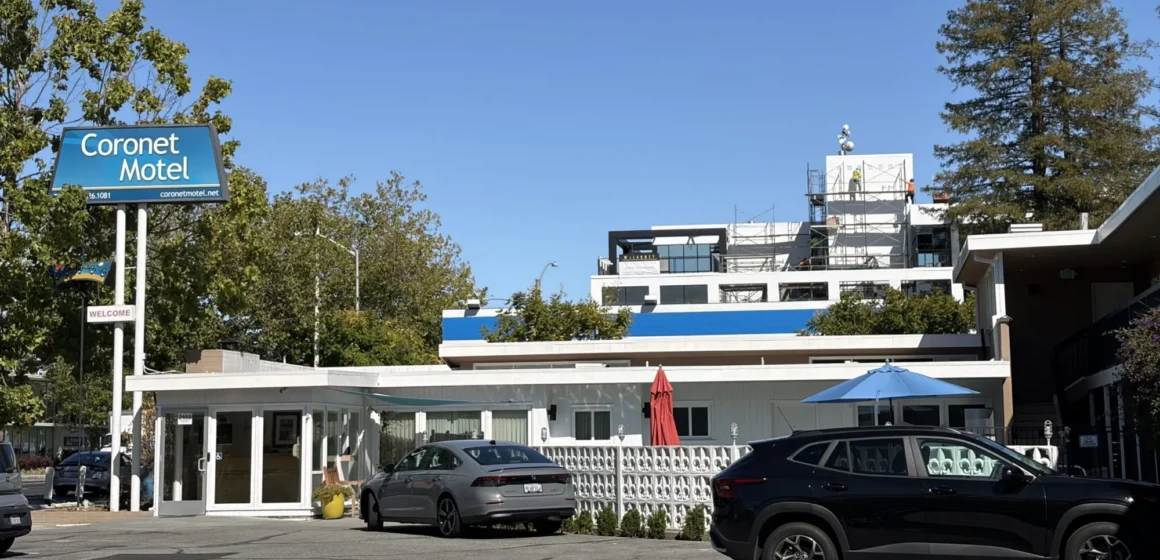Cars in the parking lot of a motel in Palo Alto, California